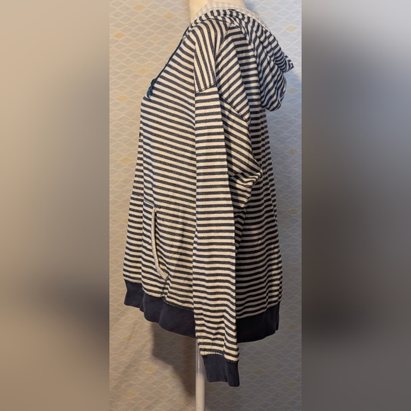 Women's T.R McTaggart sweater. Sz. XL. Excellent condition. - Picture 3 of 5